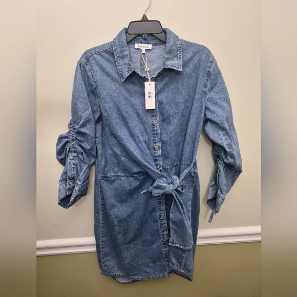 Heartloom Denim Shirt Dress with Tie Waist - Blue MEDIUM - Picture 3 of 6